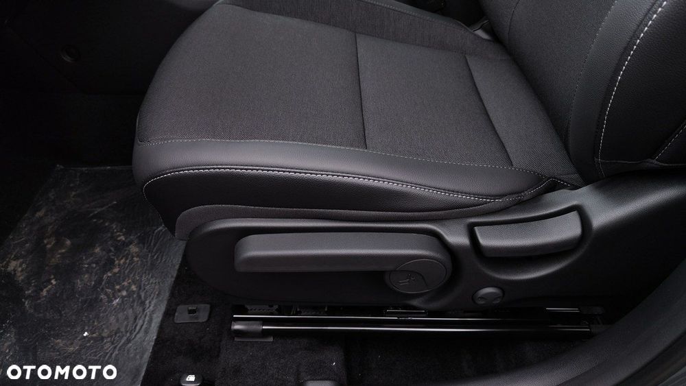 Hyundai Kona - 11