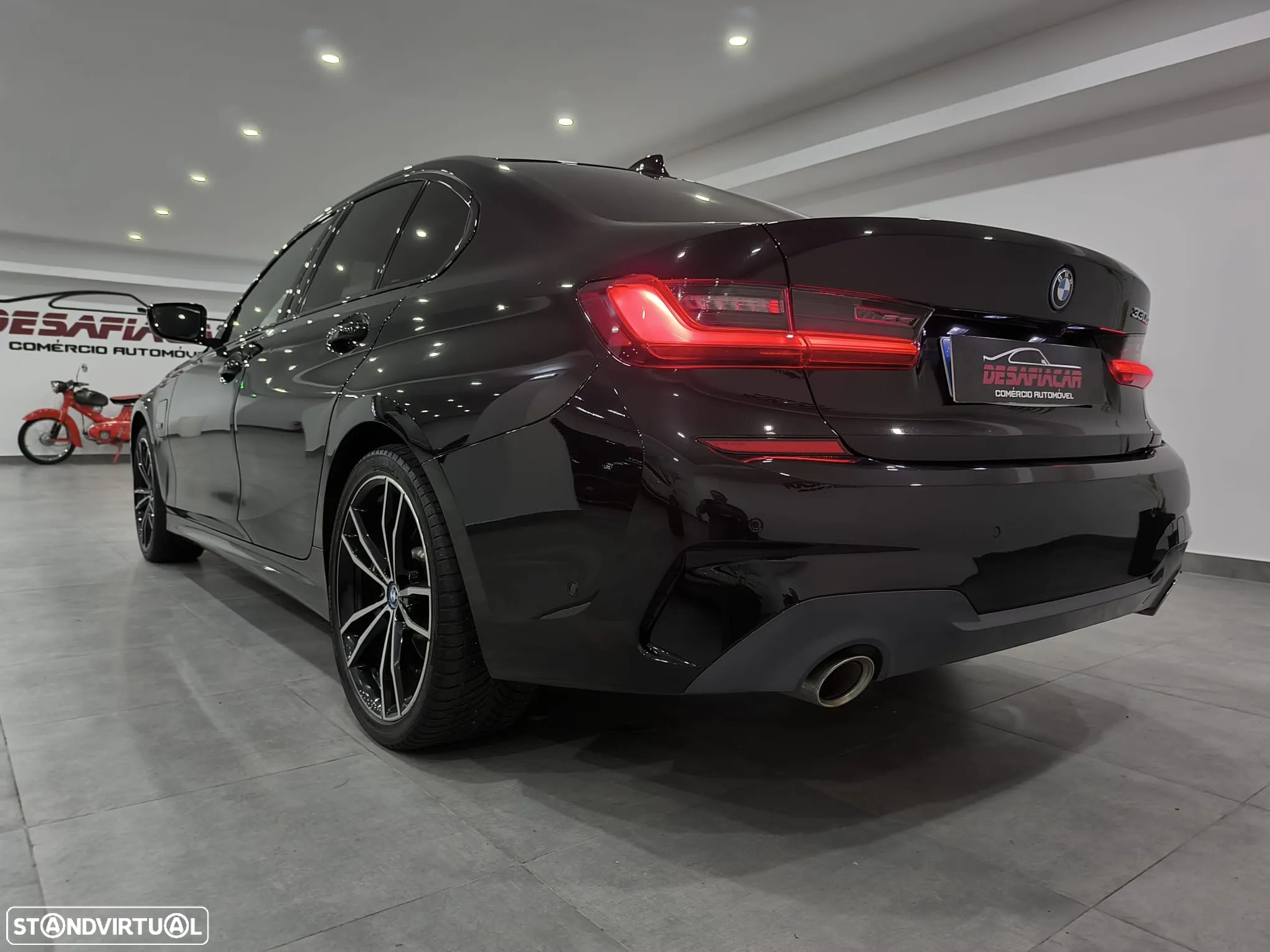 BMW 330 e Pack Desportivo M Auto - 15