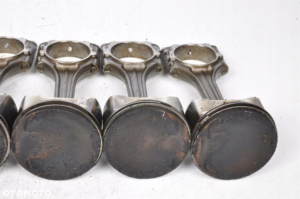 VOLKSWAGEN GOLF V 2.5 20V 152KM TŁOK Z KORBOWODEM - 2