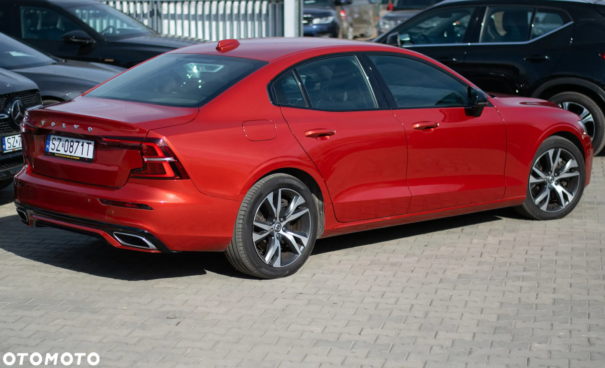 Volvo S60 T8 Recharge AWD Geartronic RDesign - 32