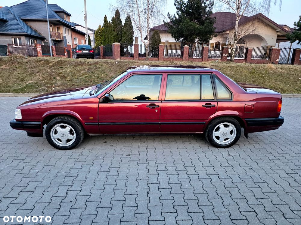 Volvo 945 - 8