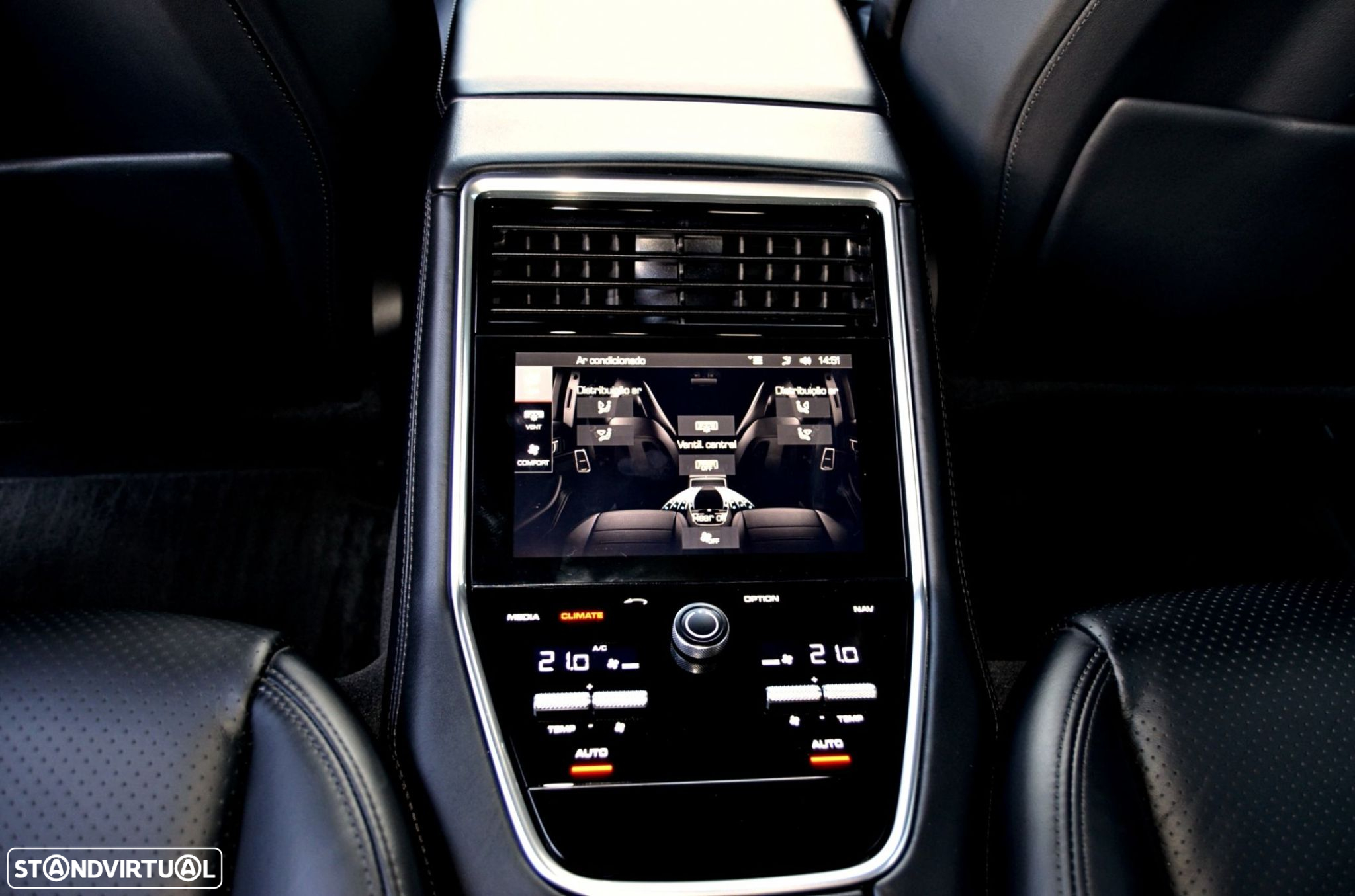 Porsche Panamera 4 E-Hybrid - 22