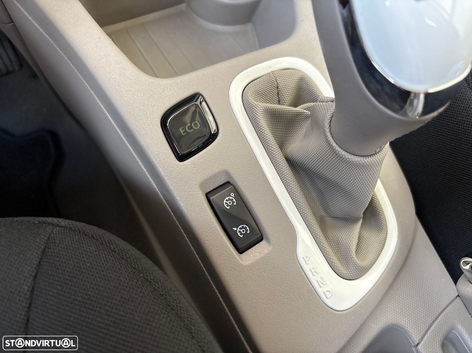 Renault Zoe (c/ Bateria) Life 40 Q90 - 44