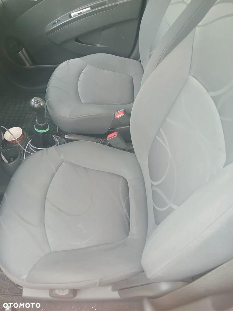 Chevrolet Spark - 20