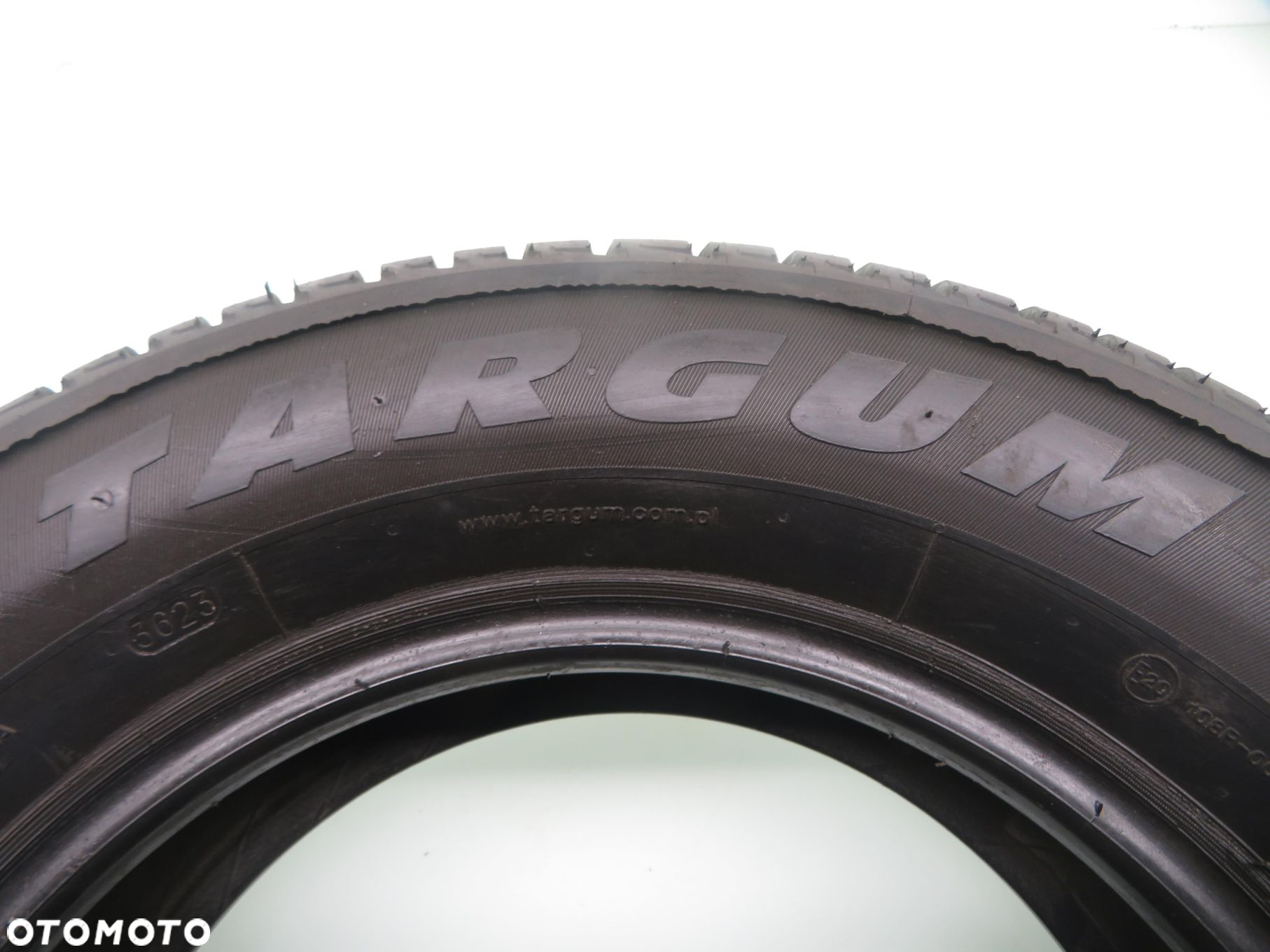 2x 225/60R16 OPONY ZIMOWE BIEŻNIKOWANE Targum Winter 4 98H - 3