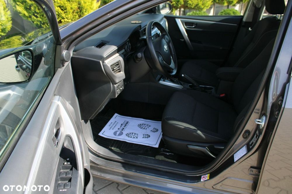 Toyota Corolla - 21