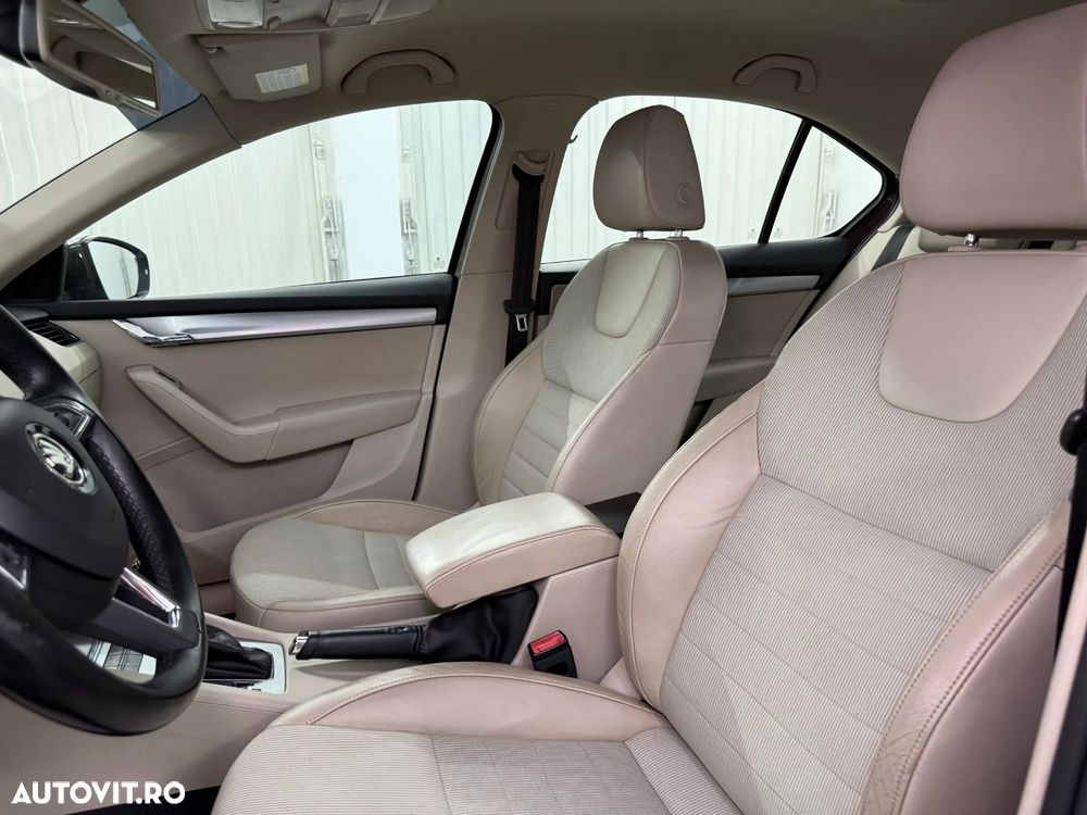 Skoda Octavia 1.6 TDI ELEGANCE DSG - 23