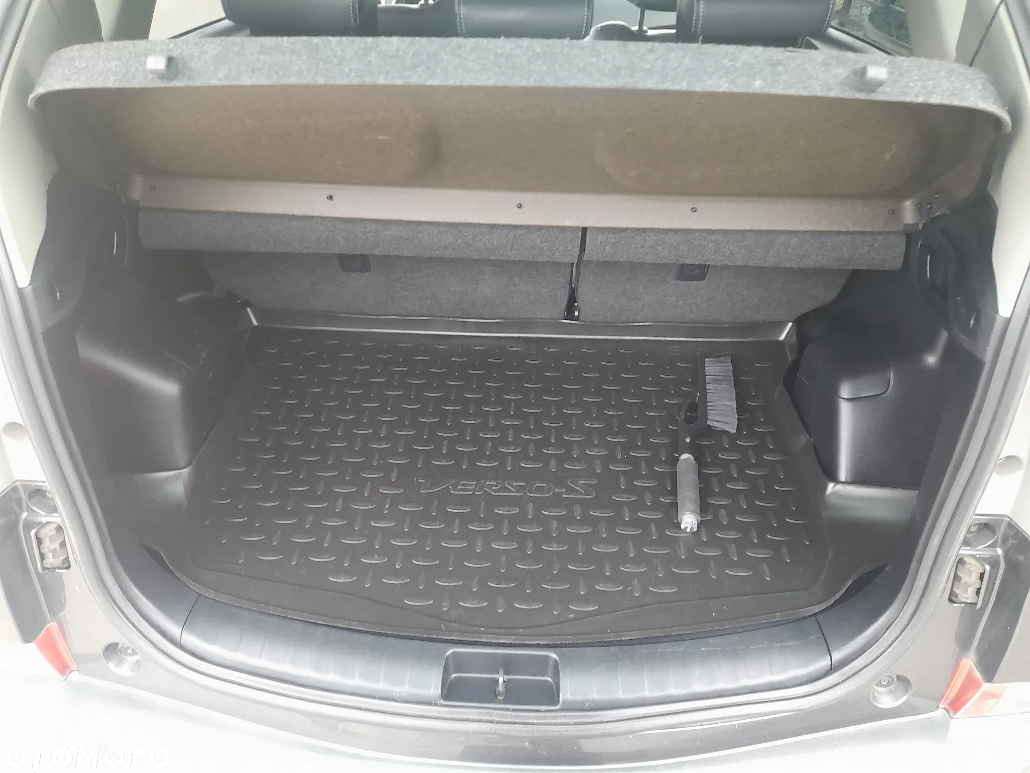 Toyota Verso S 1.33 Premium - 24
