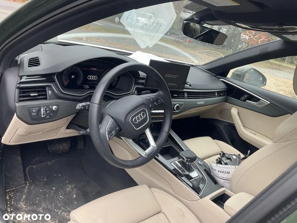 Audi A4 Limousine - 4