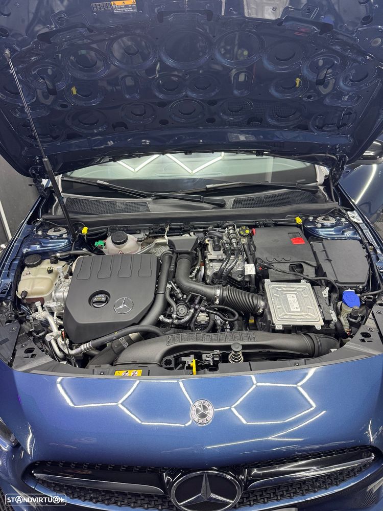 Mercedes-Benz A 250 Limousine e AMG Line - 10