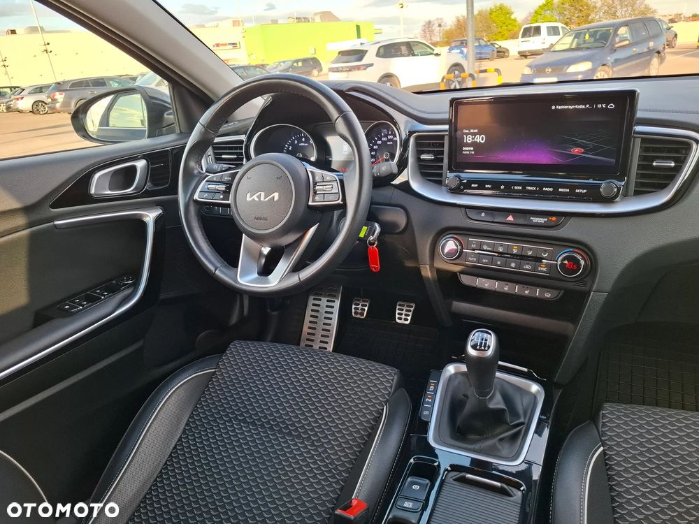 Kia Ceed 1.5 T-GDI GT-Line - 29