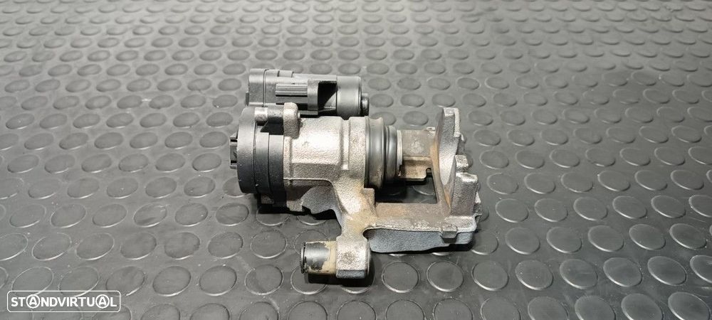 BRAÇADEIRA ENO TRASEIRA DIREITA SEAT ATECA (KH7) FR - 6