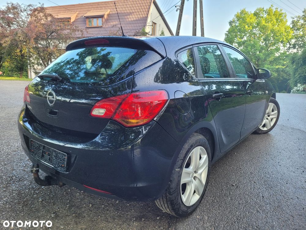 Opel Astra 1.6 Innovation - 4