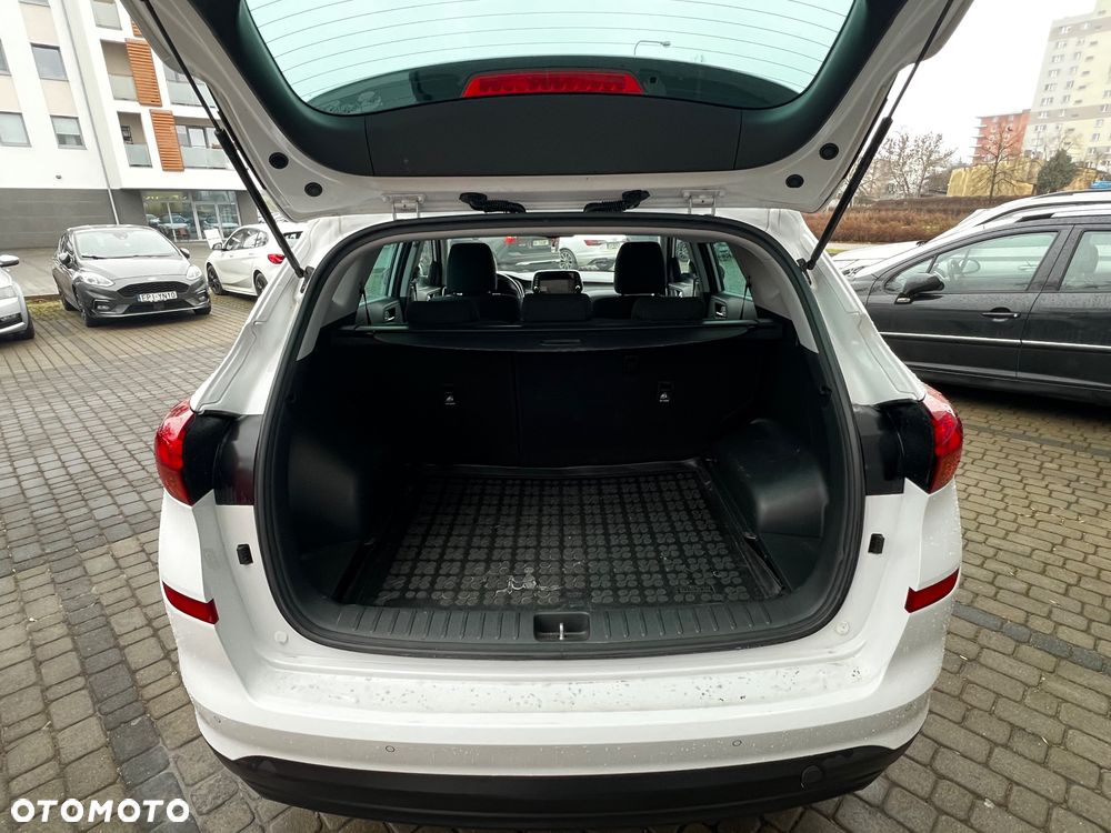 Hyundai Tucson 1.6 GDI BlueDrive Style 2WD - 32