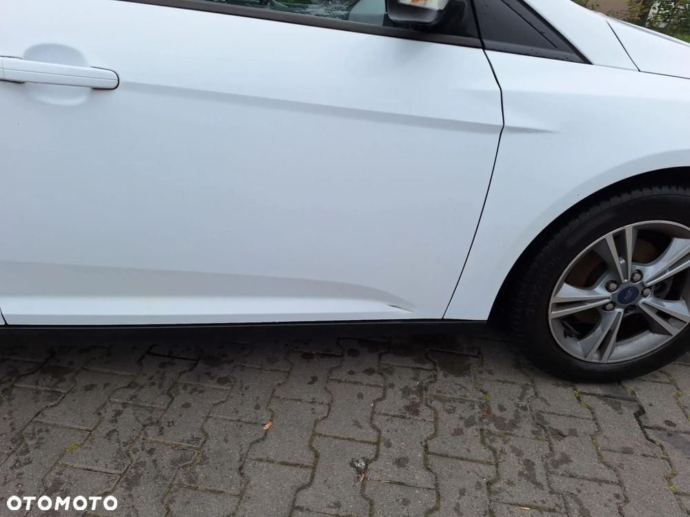 Ford Focus 1.0 EcoBoost Trend - 11