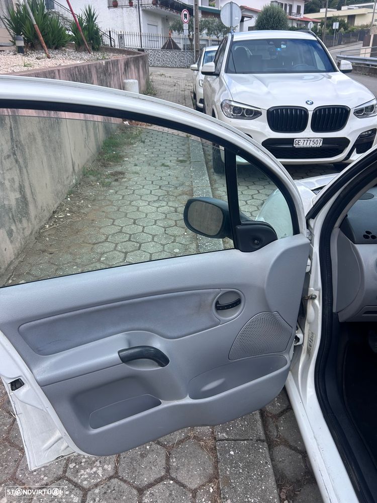 Citroën C3 1.4 HDi SX + - 10