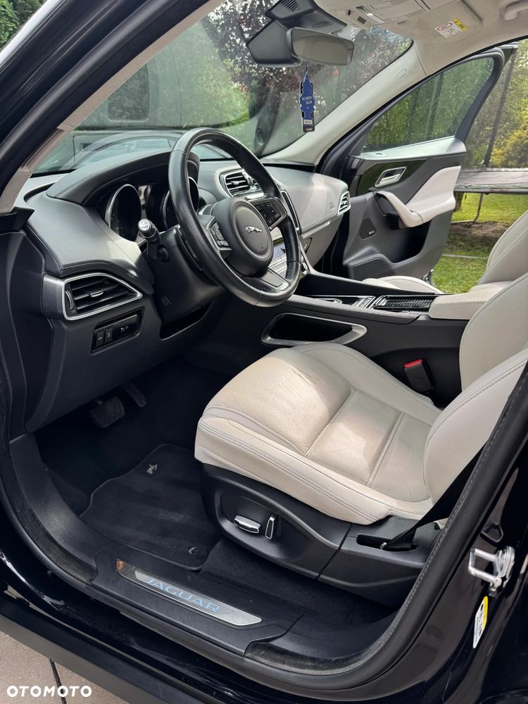 Jaguar F-Pace 2.0 i4P AWD Prestige - 22