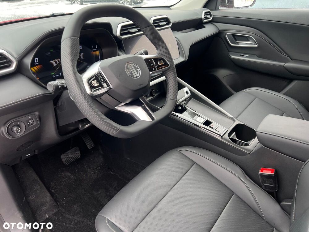MG ZS Hybrid+ - 12
