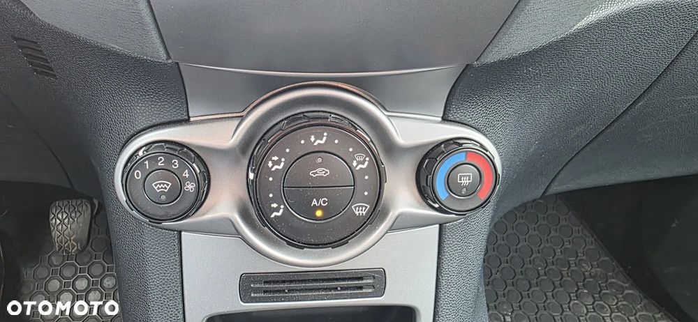 Ford Fiesta 1.25 Trend Edition - 10