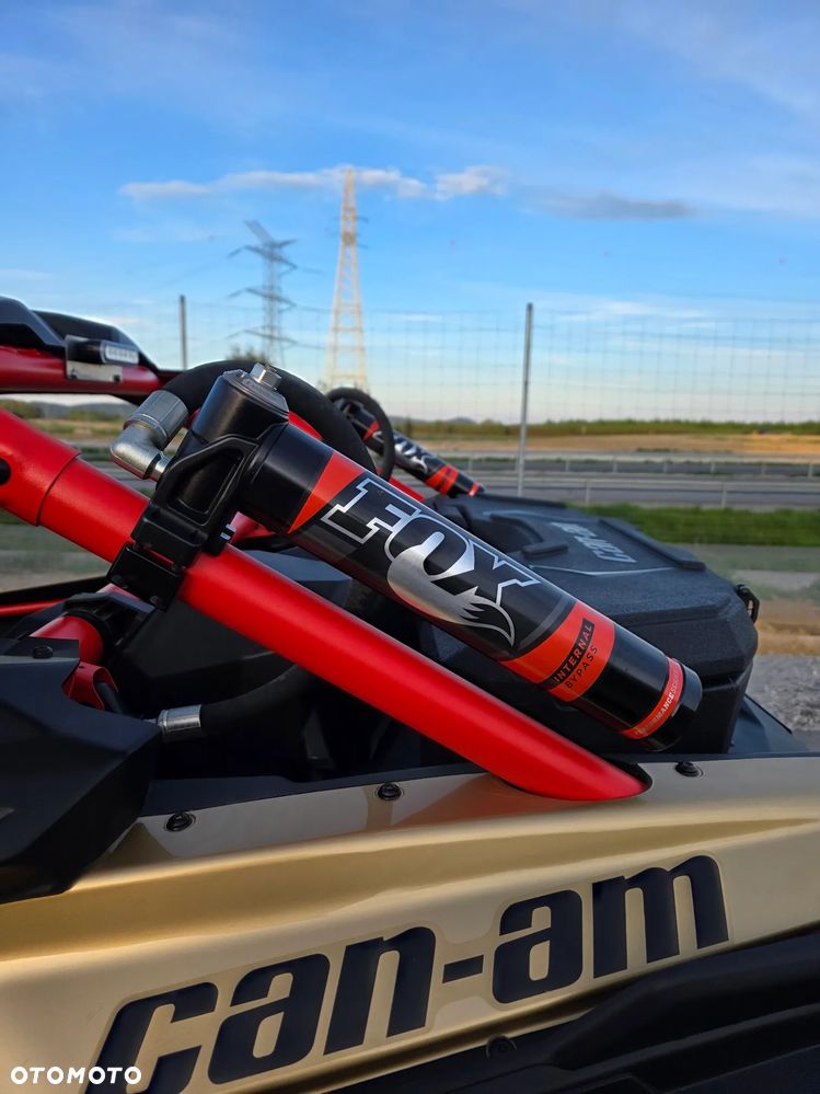 Can-Am Maverick - 12