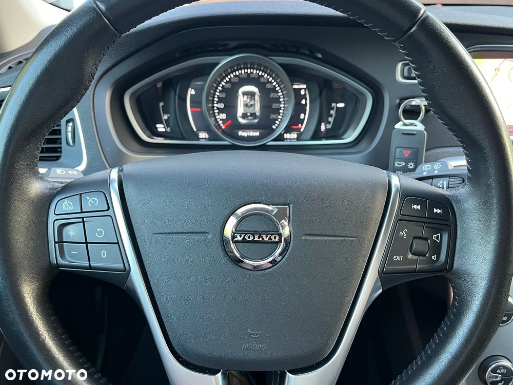 Volvo V40 T3 Drive-E Inscription - 17