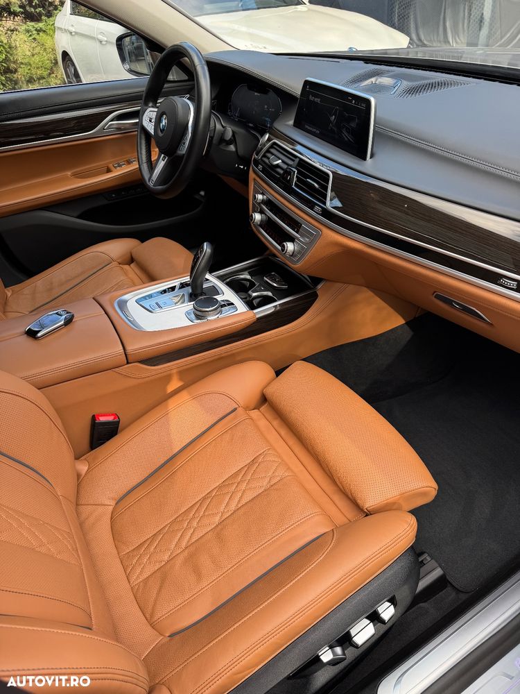BMW Seria 7 745Le xDrive AT PHEV - 33