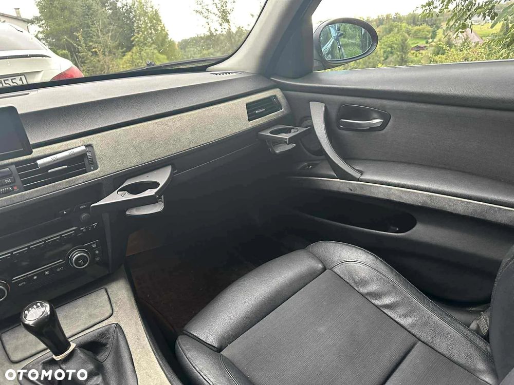 BMW Seria 3 325d - 11