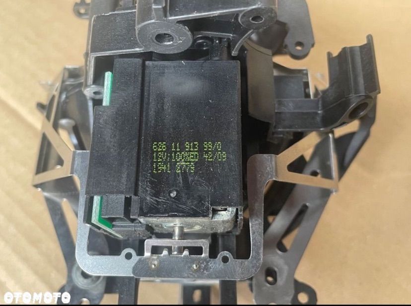 62611913 Soczewka lampy xenon bmw e90 e91 - 3
