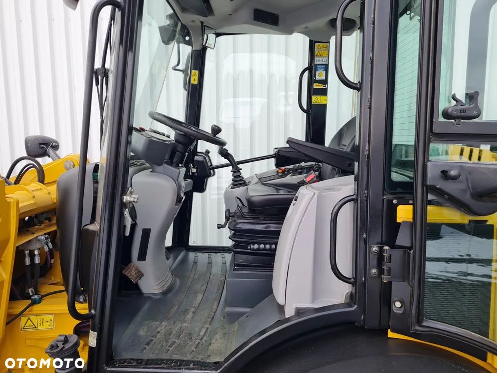 Caterpillar 906M STAN IDEALNY 2016ROK - 23