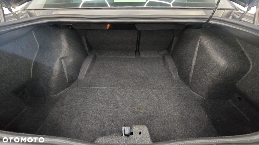 Dodge Challenger - 33