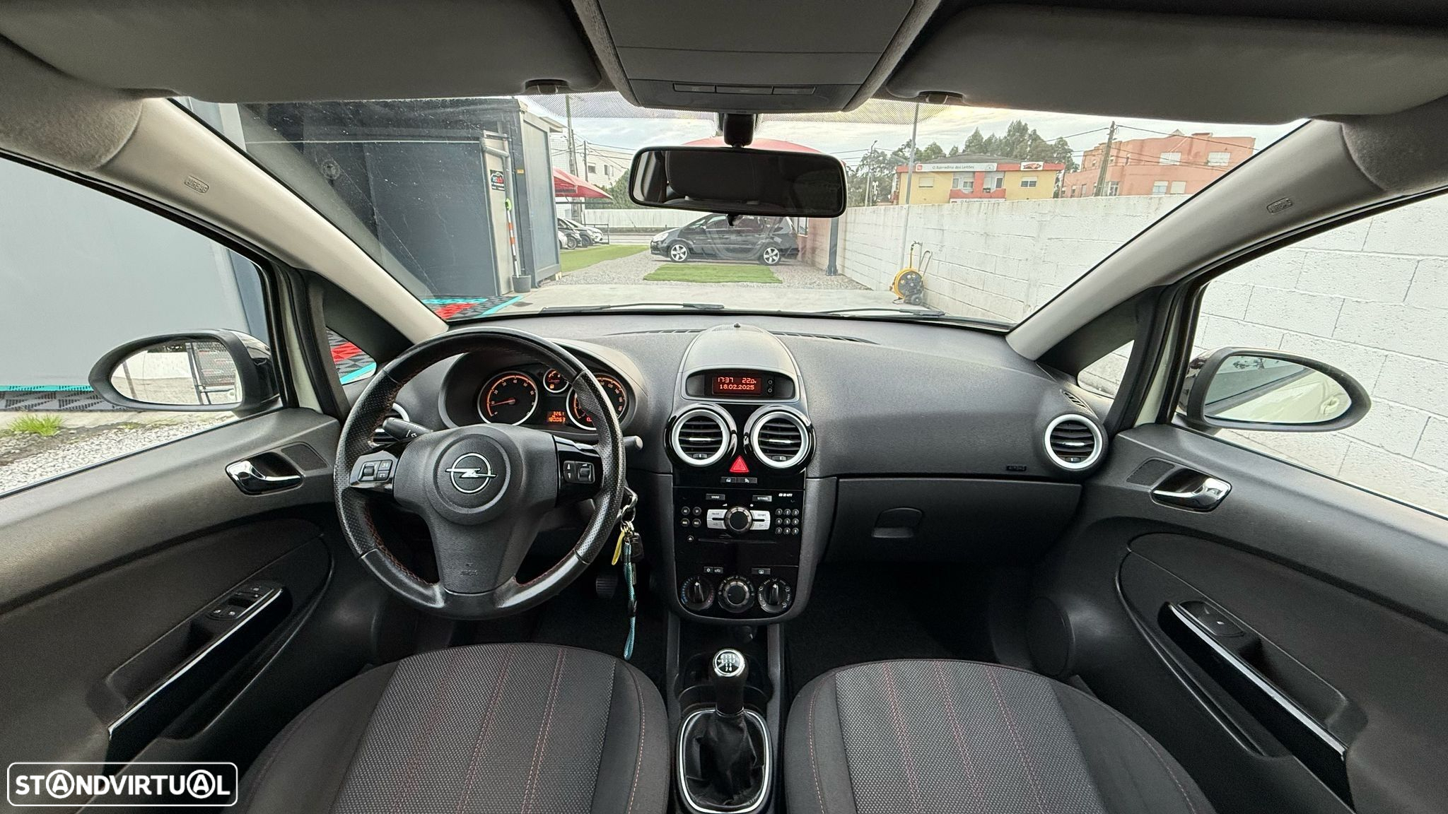 Opel Corsa 1.2 Black Edition - 17
