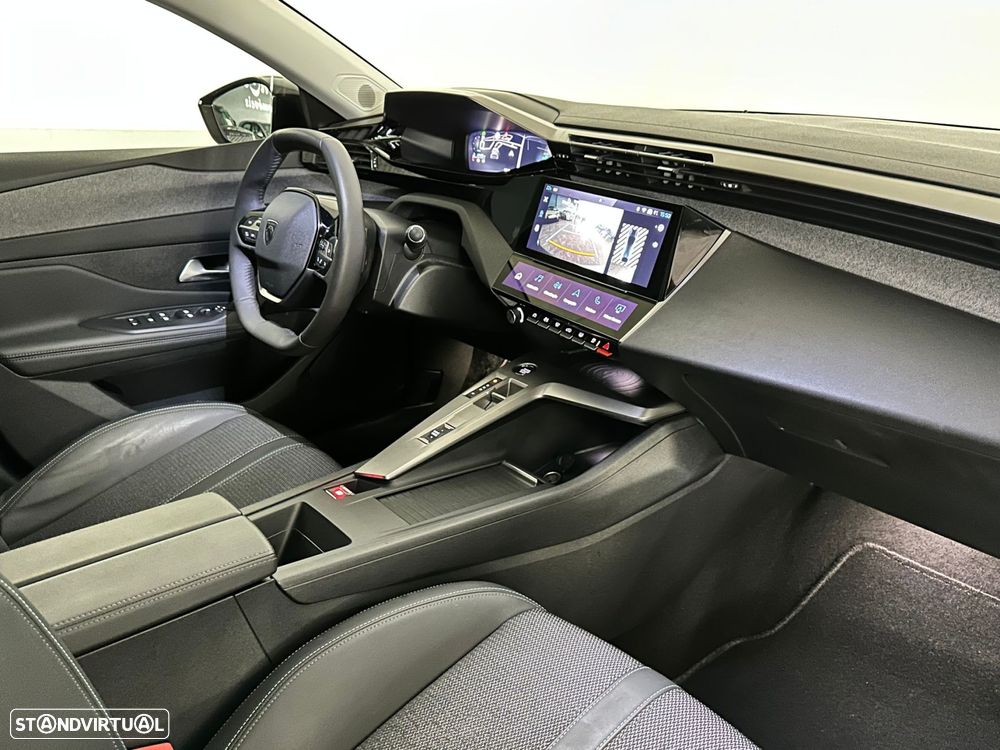 Peugeot 408 1.2 Hybrid Allure e-DCS6 - 29
