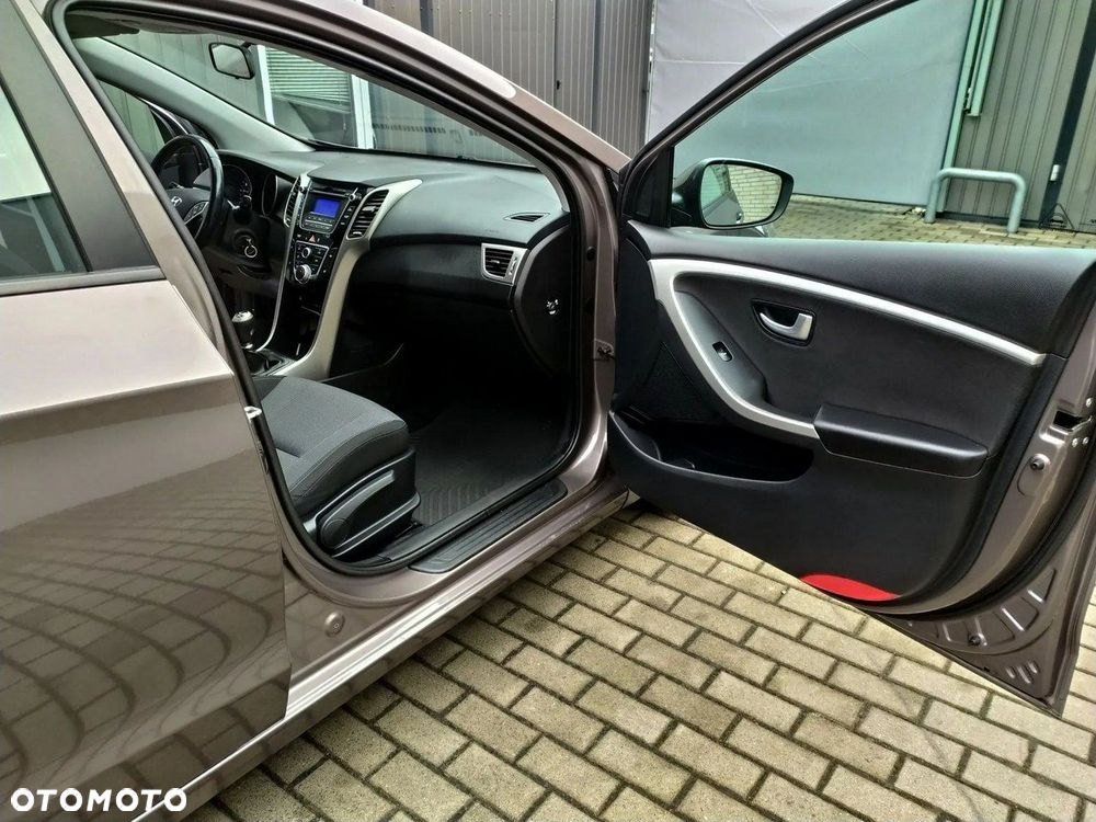 Hyundai i30 1.6 GDI BlueDrive Classic + - 23