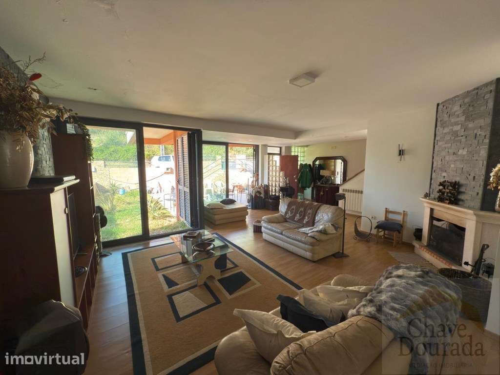 Moradia T3 com piscina, logradouro e terreno - Assafarge - Grande imagem: 5/28