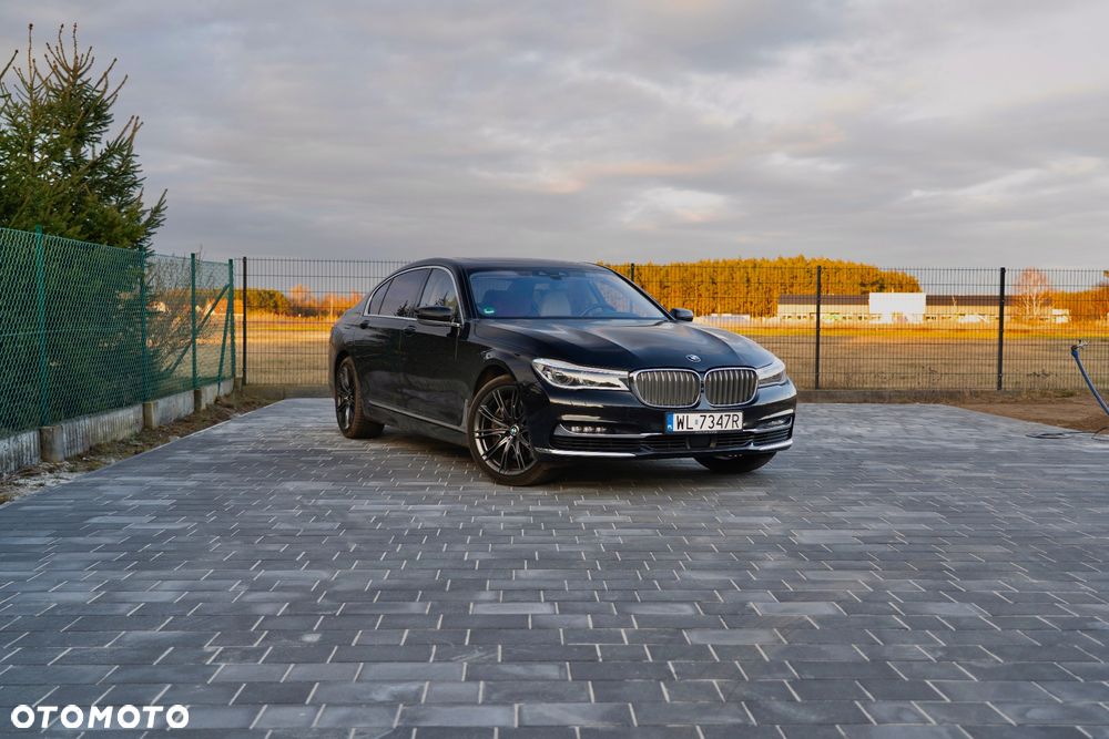 BMW Seria 7 750Li xDrive - 2