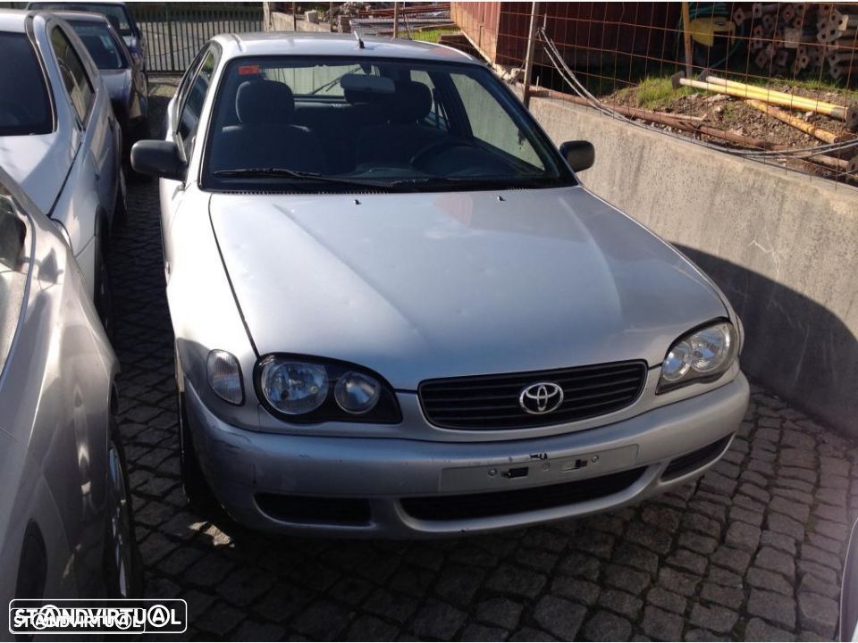 Toyota Corolla 99 para peças - 1