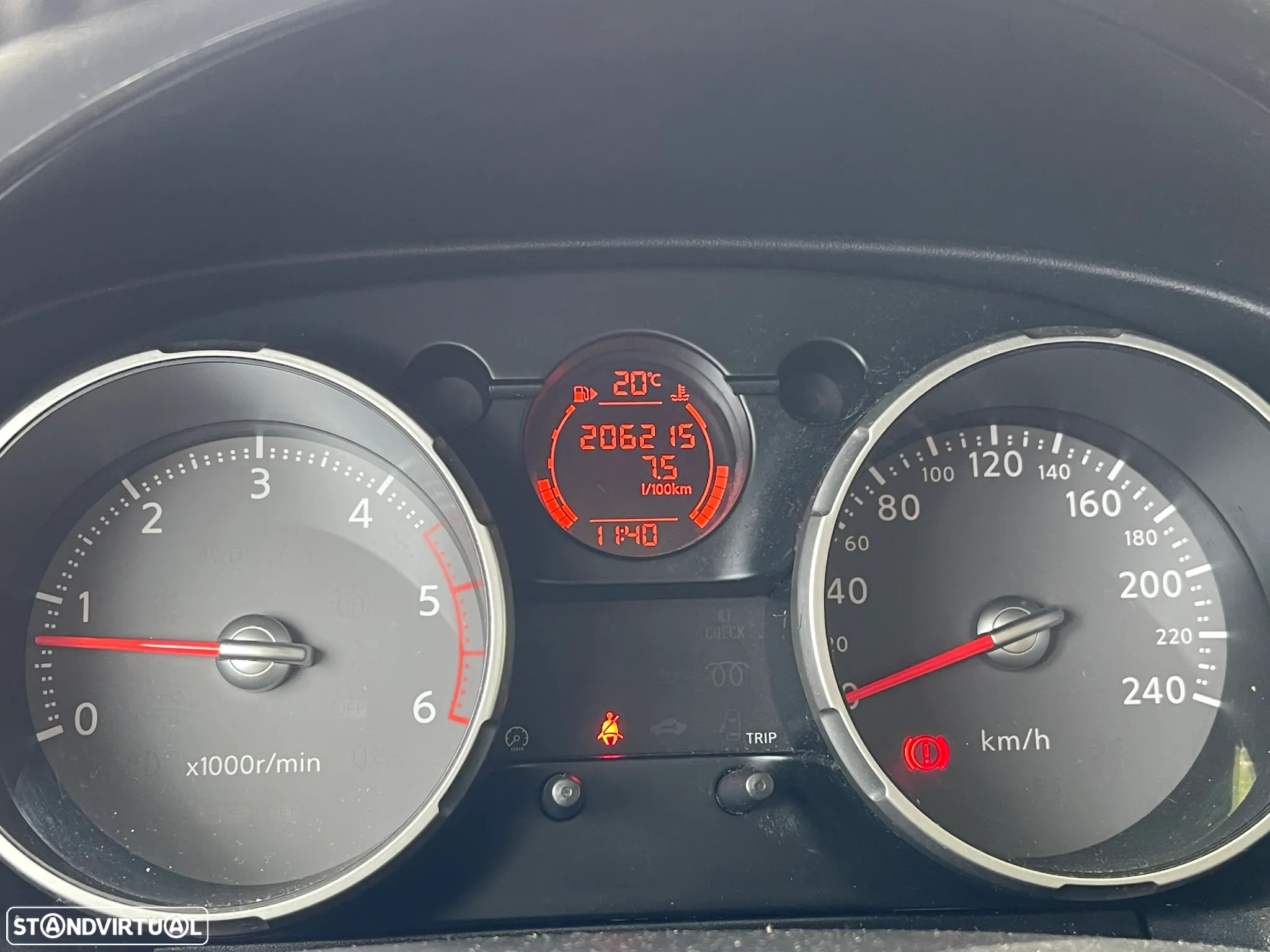 Nissan Qashqai +2 2.0 dCi Tekna Pele Preto +Navi - 12
