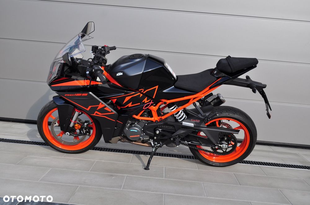 KTM RC 125 - 7