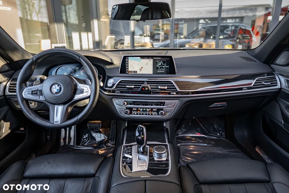 BMW Seria 7 740d xDrive sport - 26