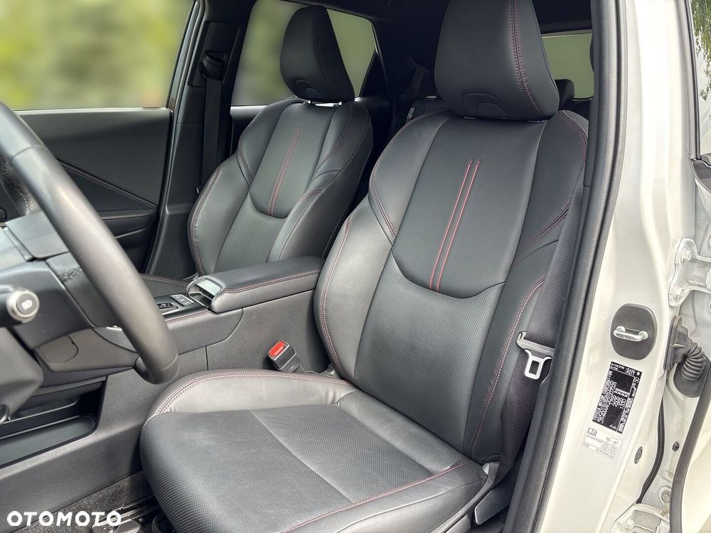 Lexus LBX 1.5 Hybrid Emotion - 10