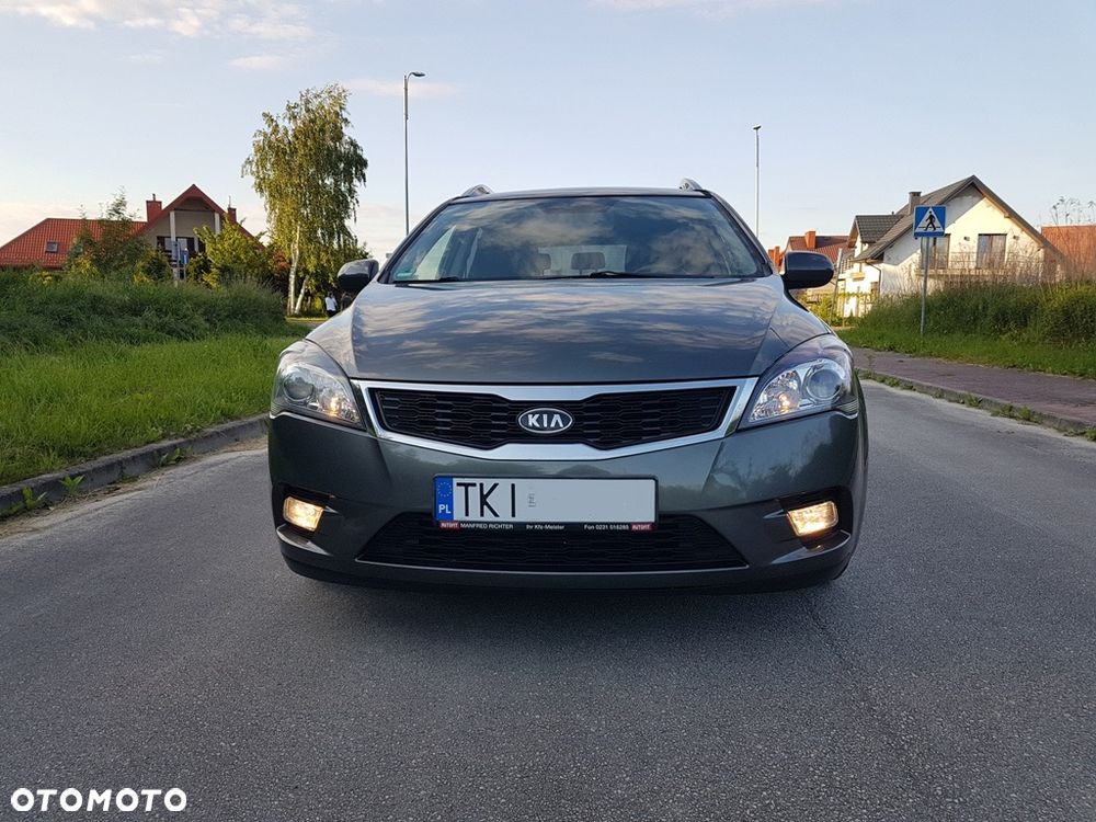 Kia Ceed 1.4 CVVT Dream-Team Edition - 17
