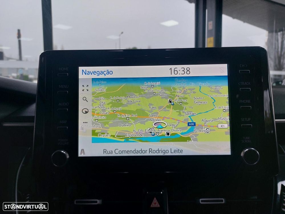 Toyota Corolla 2.0 Hybrid Exclusive - 19