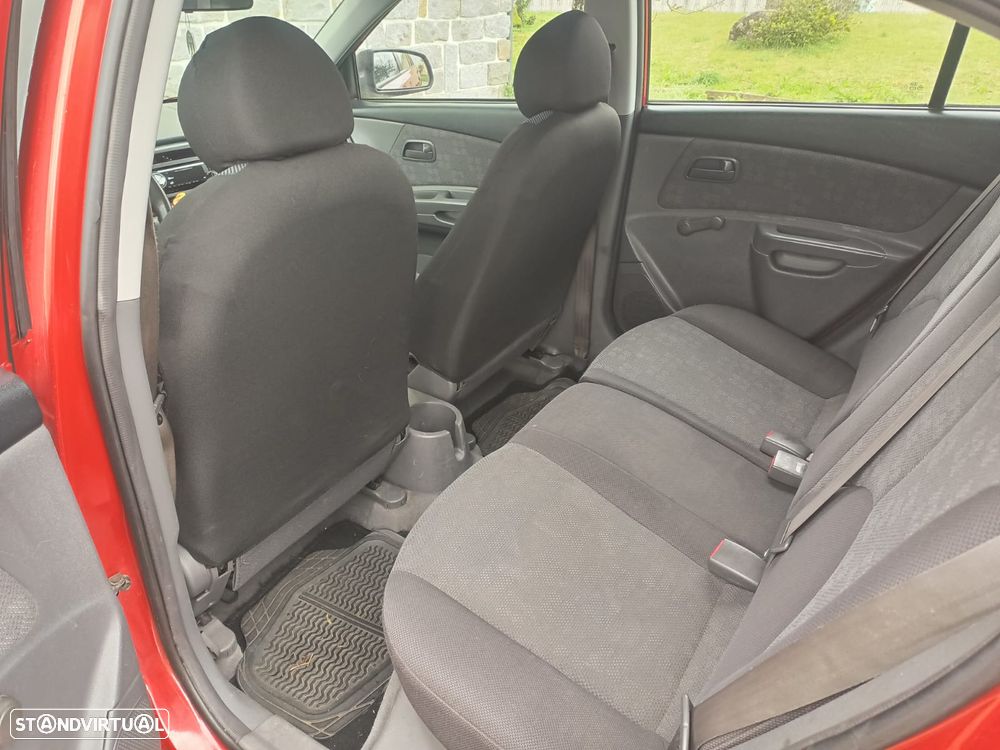 Kia Rio 1.4 LX - 5