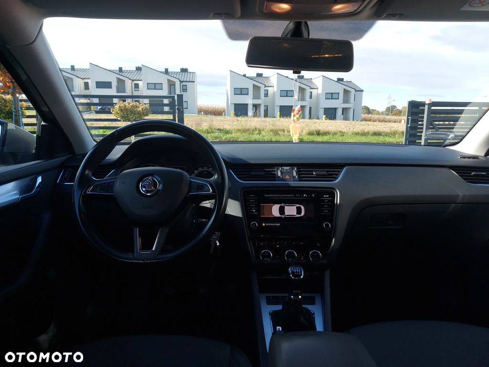 Skoda Octavia 1.4 TSI Ambition - 14