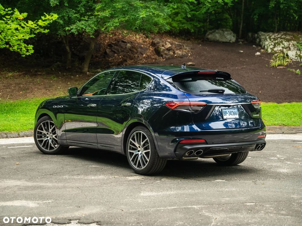 Maserati Levante - 15