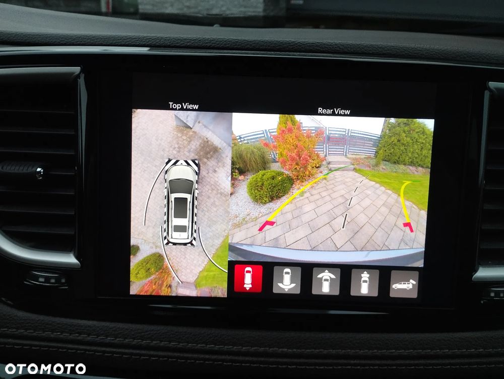 Chrysler Pacifica - 21