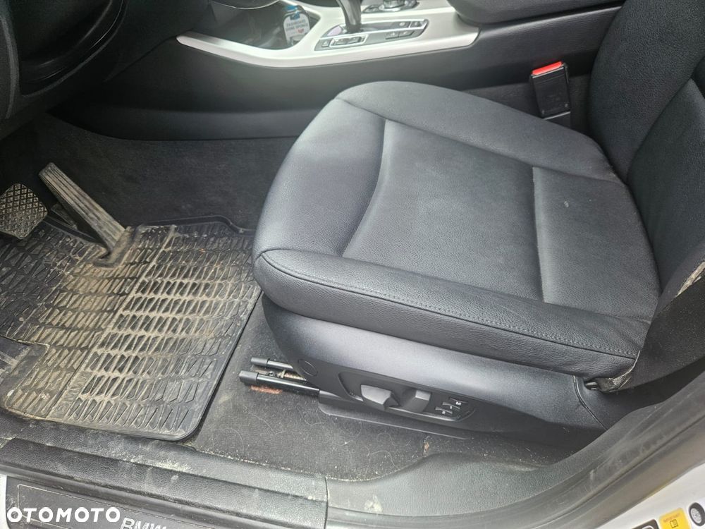 BMW X3 xDrive28i xLine - 11