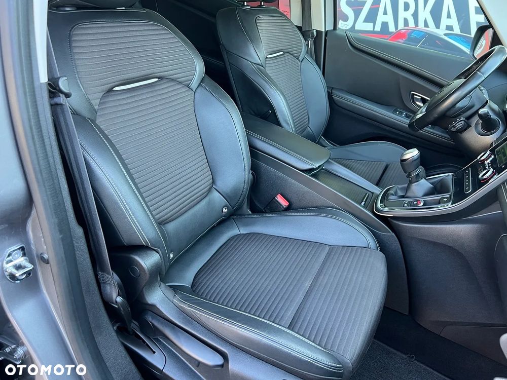 Renault Grand Scenic Gr 1.3 TCe FAP Intens - 26