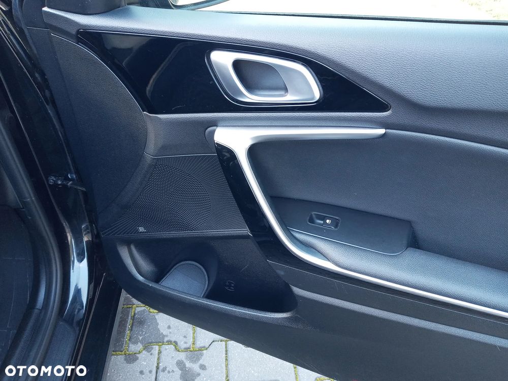 Kia Ceed 1.6 CRDi SCR L Business Line Plus DCT - 26