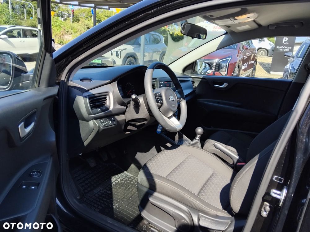 Kia Rio 1.2 M - 17